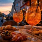 Aperitivo paris : spritz à 5 € et buffet à 13 € dans une rue de Paris