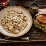 Food court nanterre : assiette de pâtes au poulet et champignons
