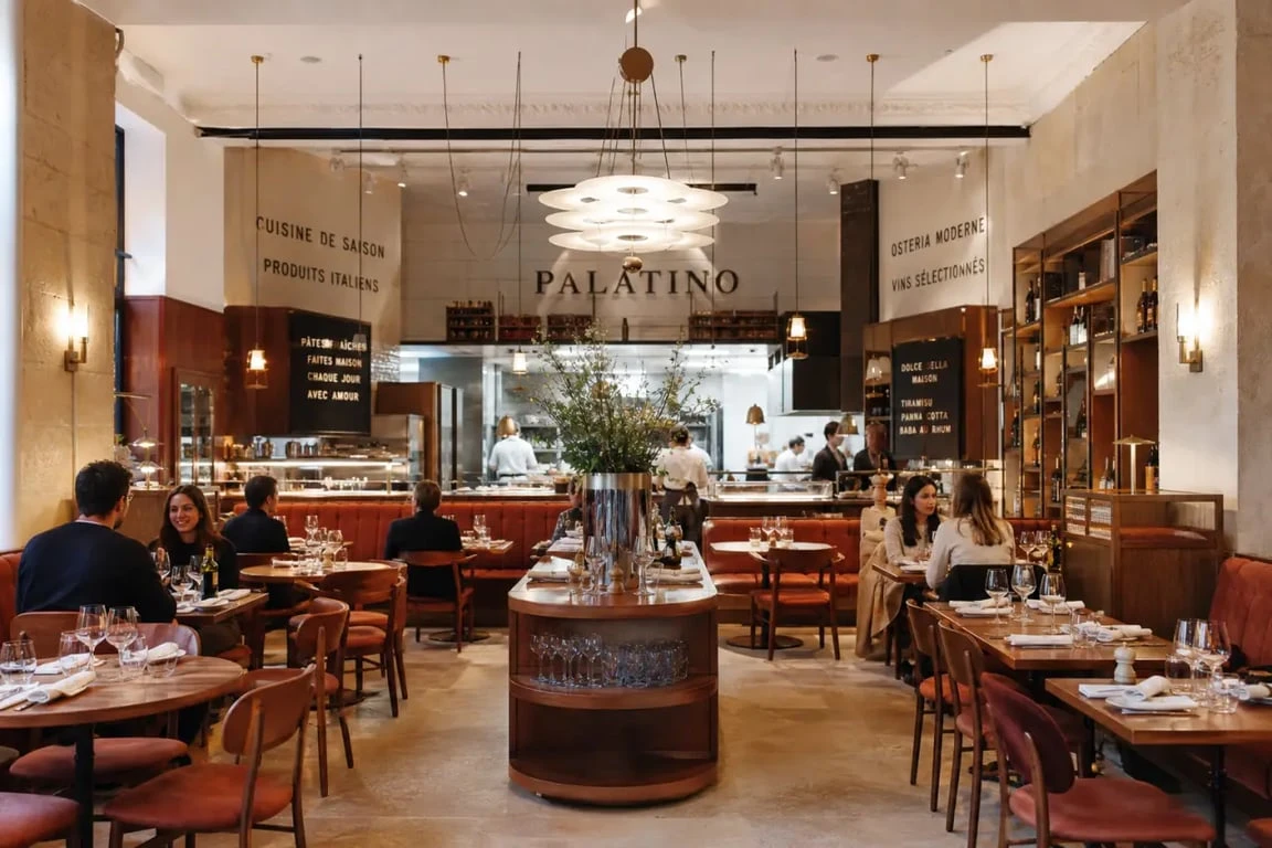 Palatino restaurant Bordeaux intérieur théâtral et ambiance conviviale