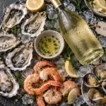 Vin blanc fruit de mer avec huîtres et citron, éviter le boisé